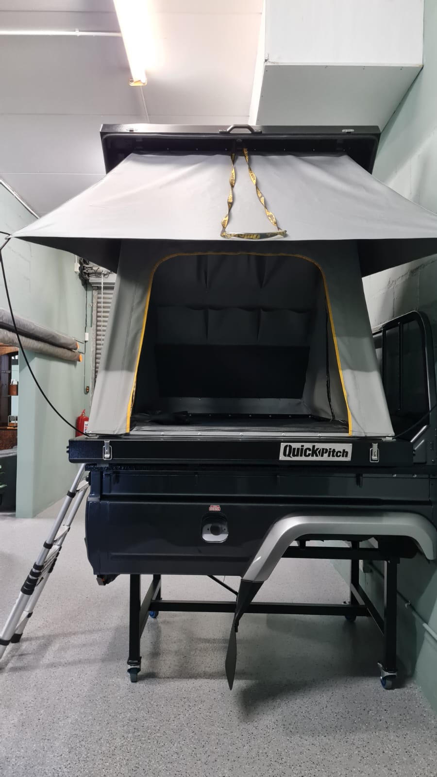 Quick Pitch Roof Top Tent